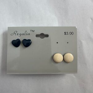 Regalia Navy Heart and Cream Round Earrings Set